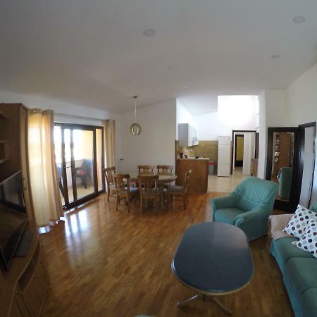 Appartement Apartman Koralj à Pula Extérieur photo
