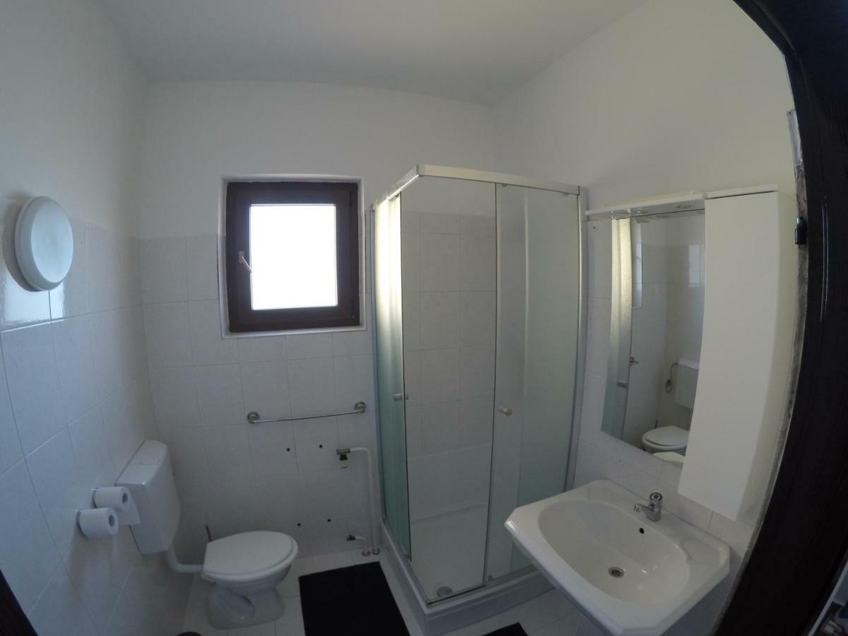 Appartement Apartman Koralj à Pula Extérieur photo